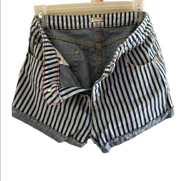 ROXY navy blue and white denim shorts || size 28 - Picture 1 of 2